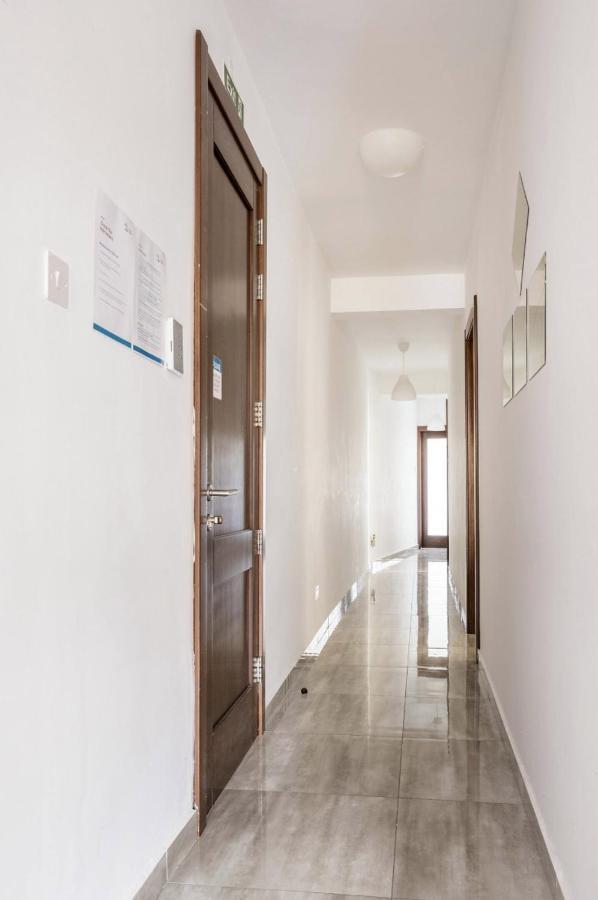 F8 Modern And Bright Apartment In Malta Msida Bagian luar foto